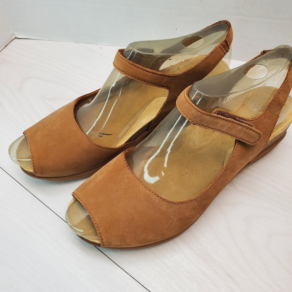 Dansko Womens 40 Tan Leather Peep Toe Wedge Mary Jane Sandals Comfort Boho Chic